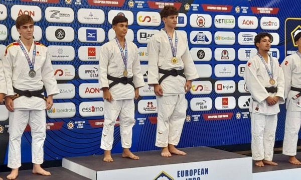 Une médaille internationnale en kata cadets pour le Fos judo-jujitsu